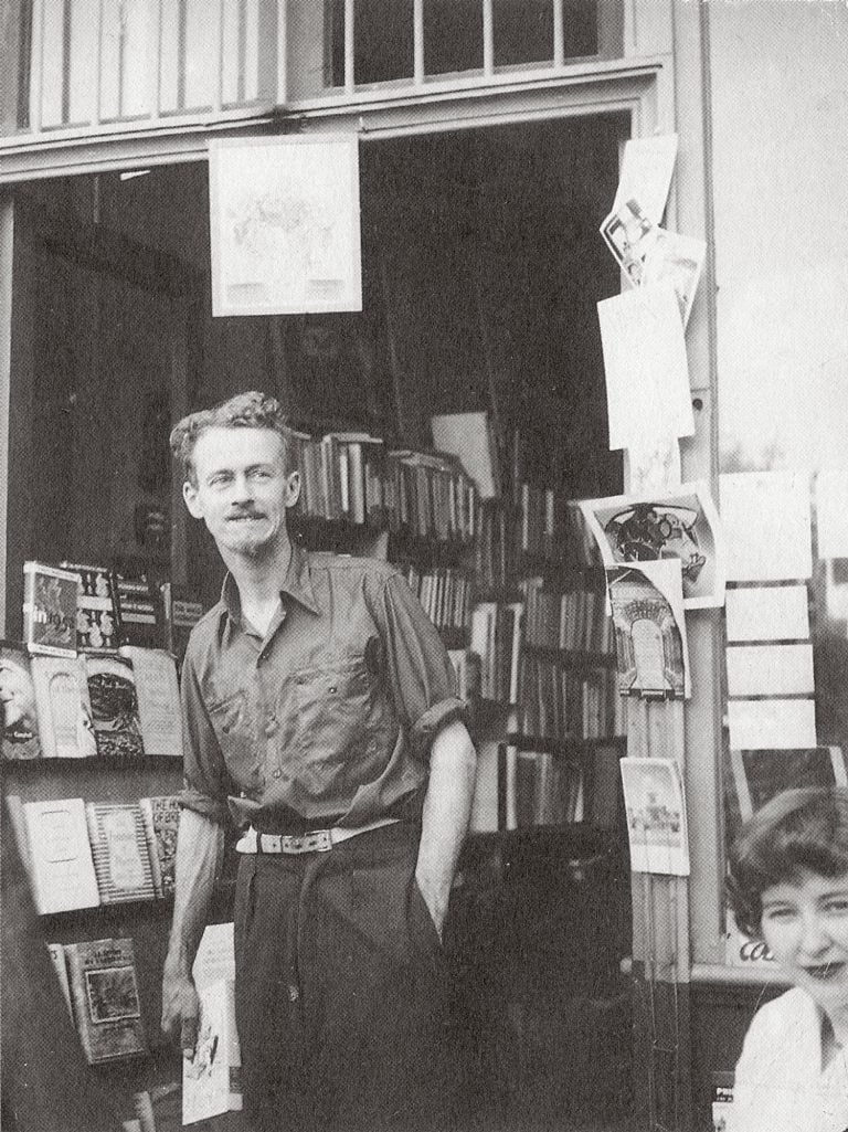 Tumbleweed Hotel, Shakespeare and Company