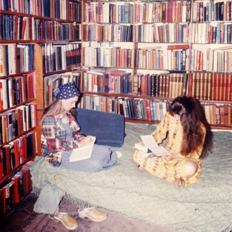 Green Gourmet Giraffe: Shakespeare and Company Bookstore, Paris