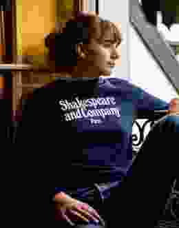Sweatshirt 1